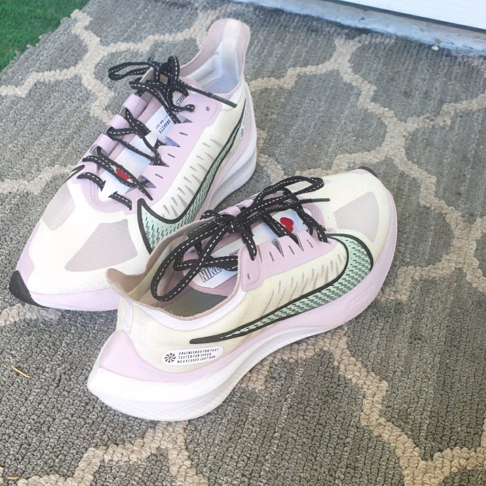 Nike Zoom Gravity